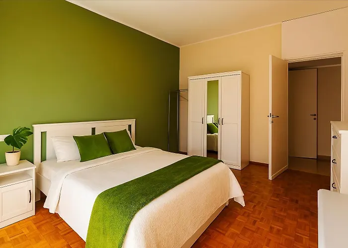 Atene House o Urban